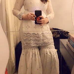 Gharah women mirror work